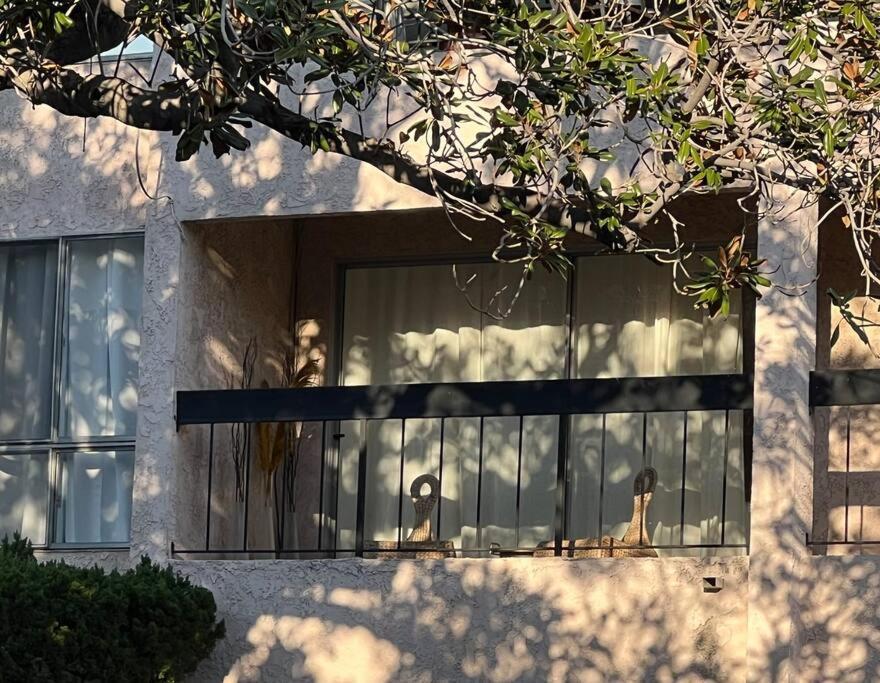 Art-Infused Centrally Located Modern Apartment Glendale Exterior foto
